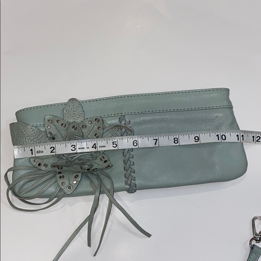 Mini purse teal color with cute flower detail - Picture 9 of 11
